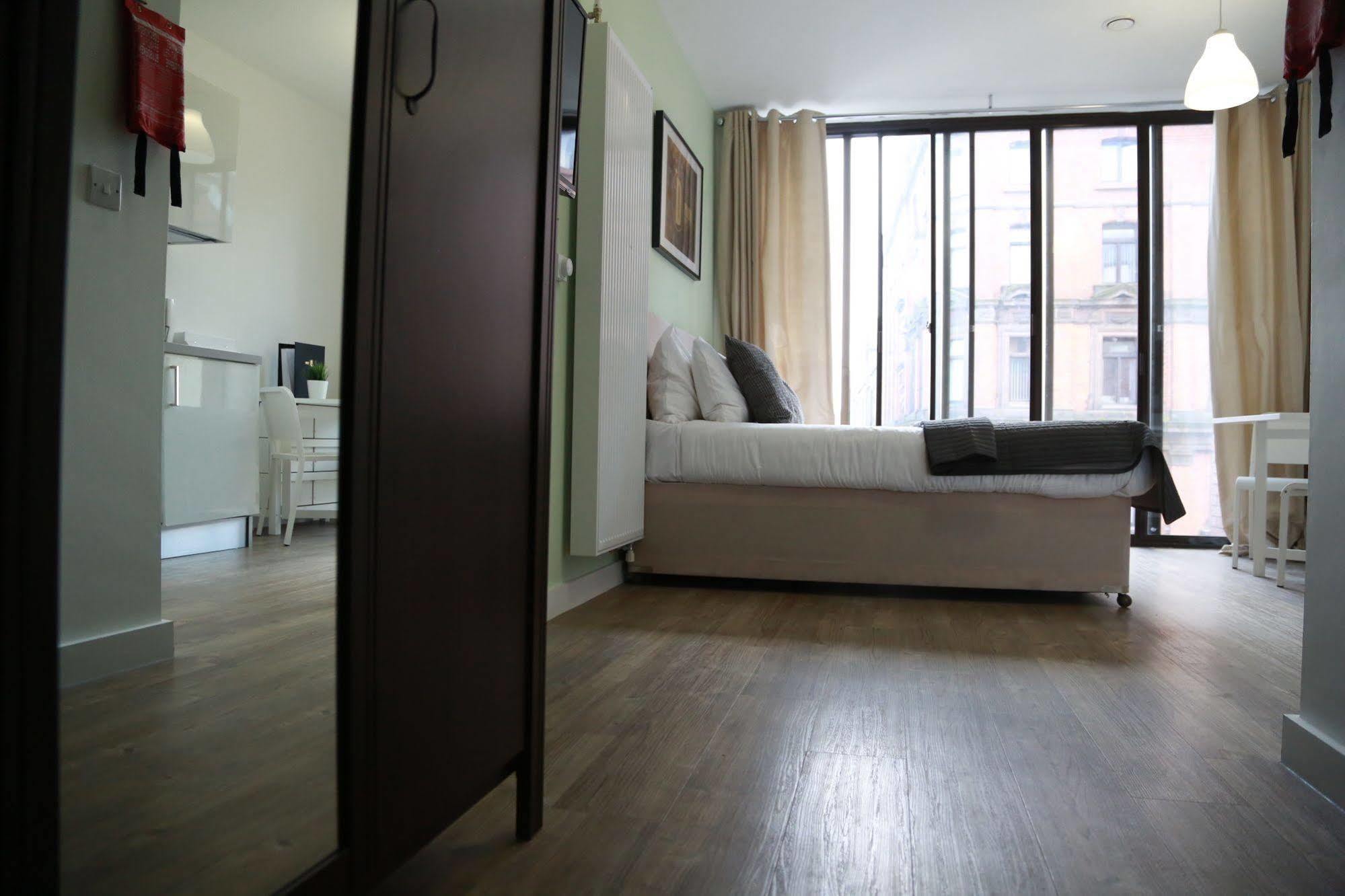 Aparthotel Dream Apartments Liverpool 4*